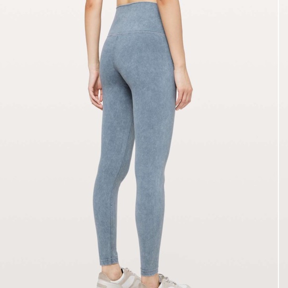 *NWT* Wunder Under High-Rise HR Tight 28” Size 4 Sz 4 - Picture 1 of 9